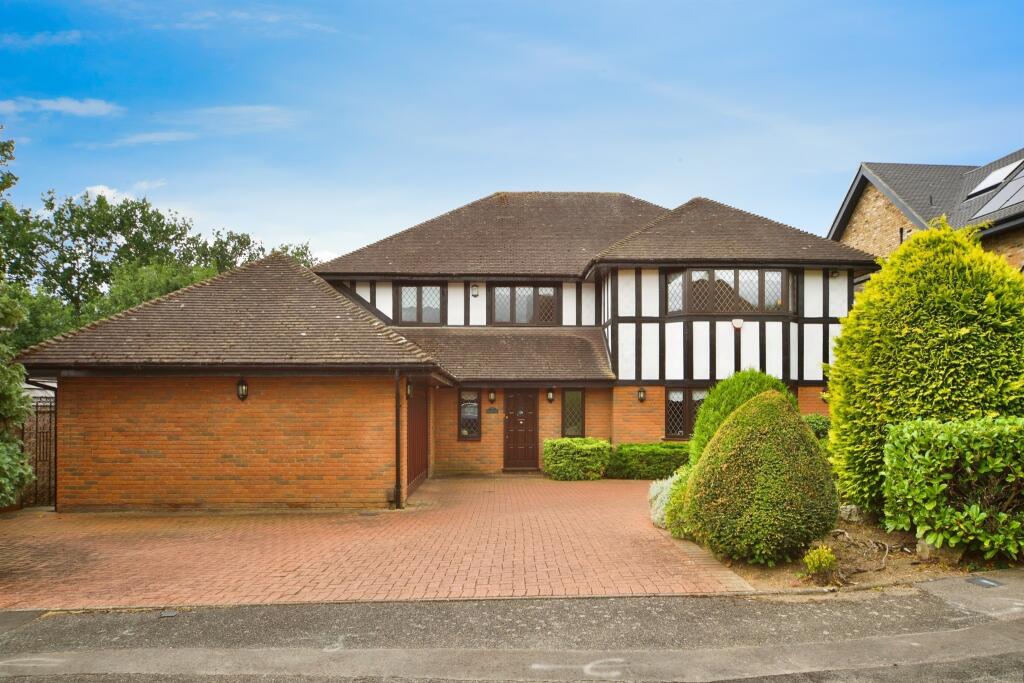 Main image of property: Baas Hill Close, Broxbourne