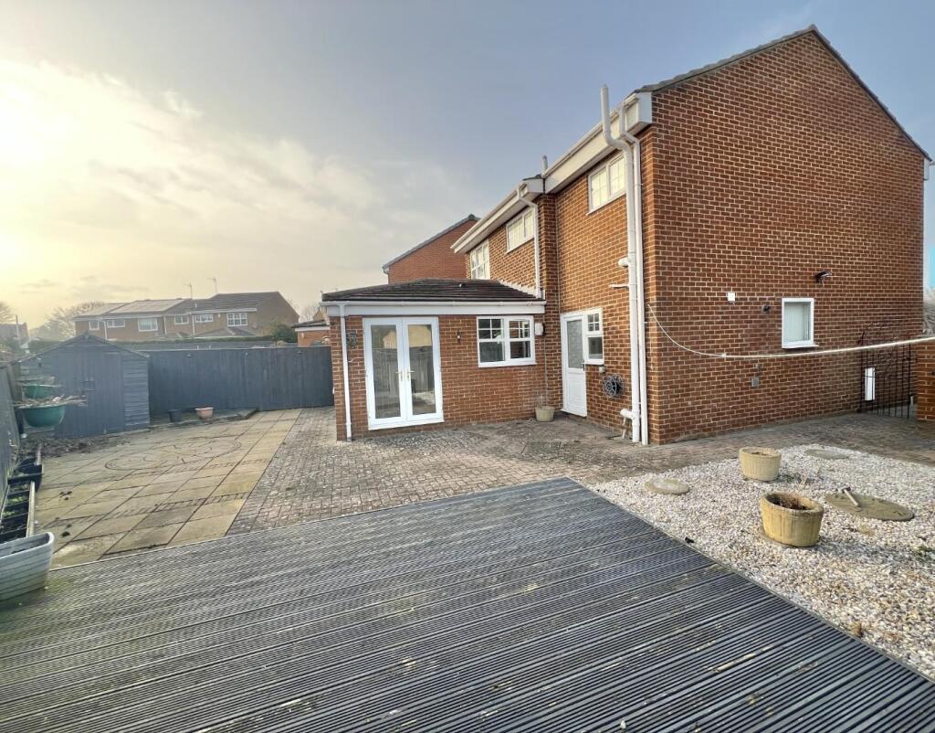 Royal Grove, Crook photo 2