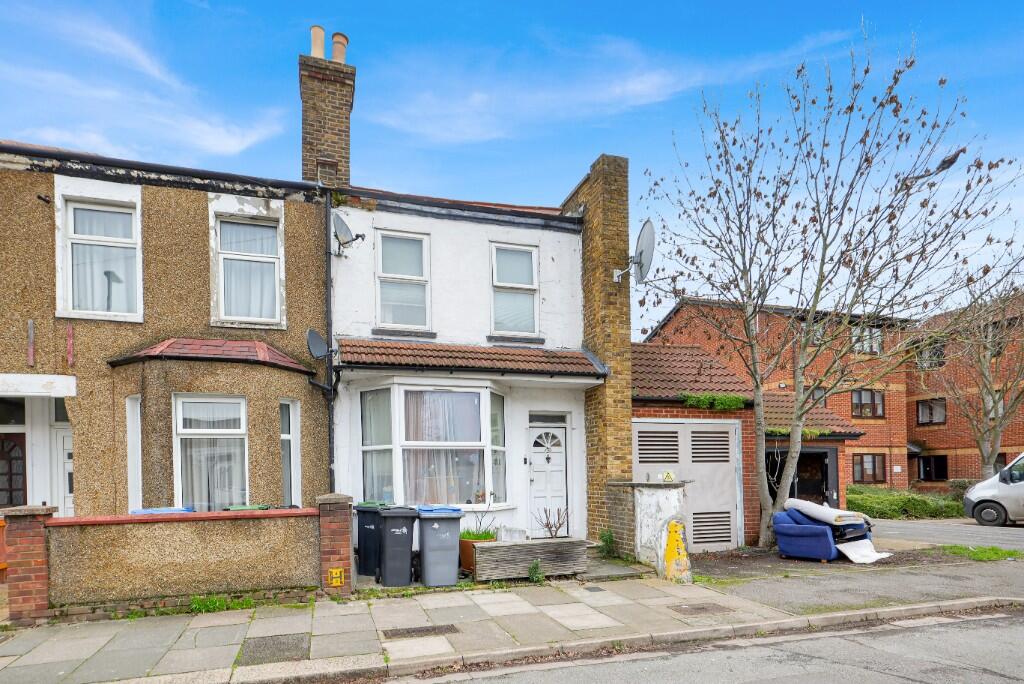 Tramway Avenue, London, N9 photo 2