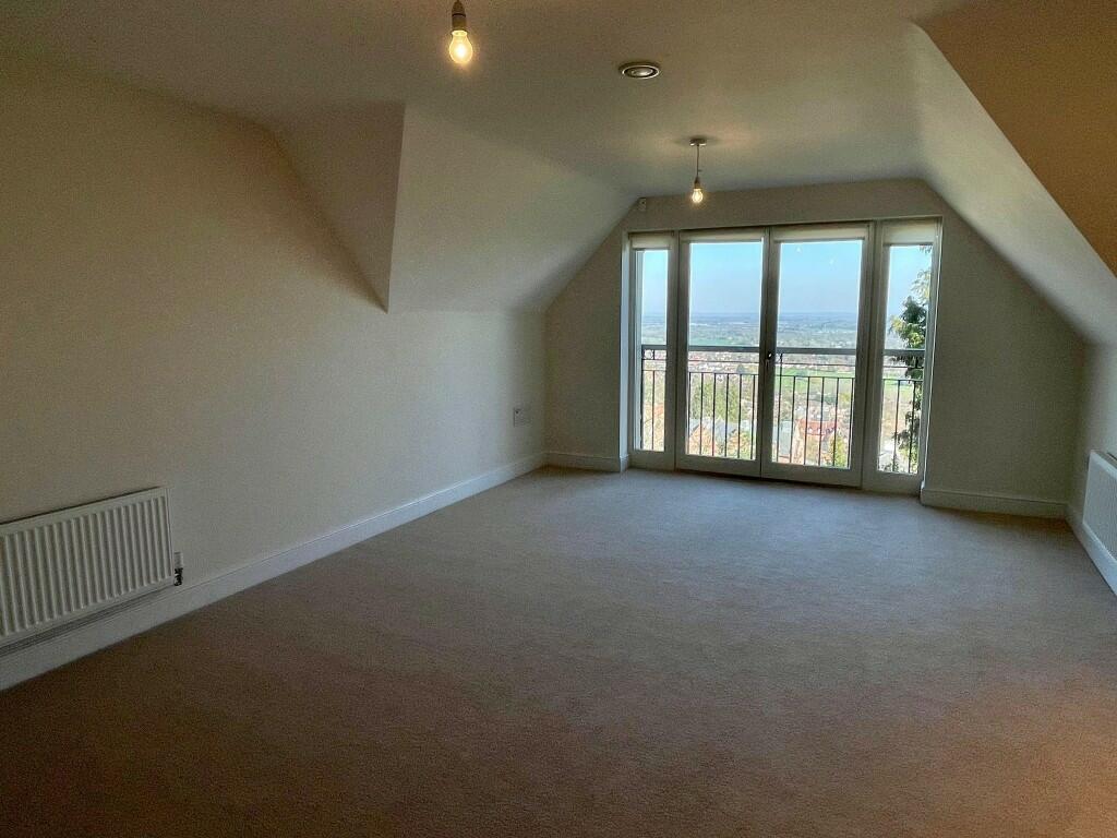 13 Vines Court, Abbey Road, Malvern, Worcestershire, WR14 photo 3