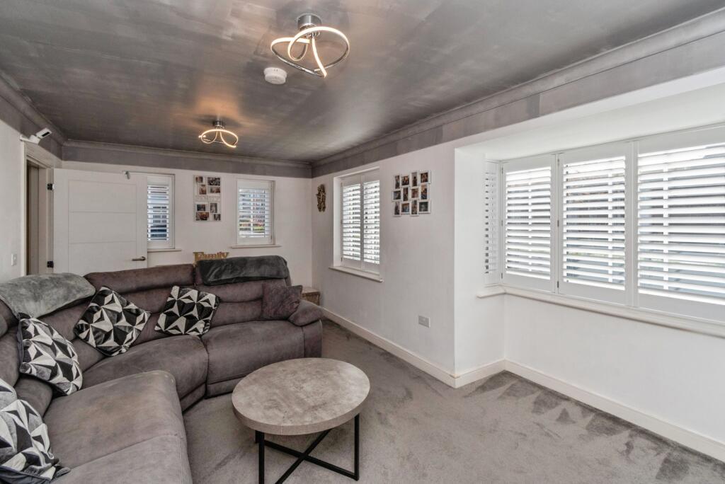 Leighton Drive, Bridgtown, Cannock, WS11 photo 2