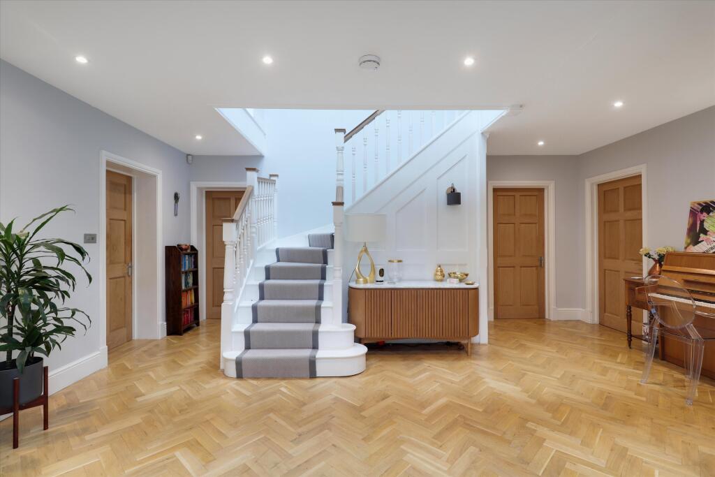 House in Tunbridge Wells, Rusthall - More