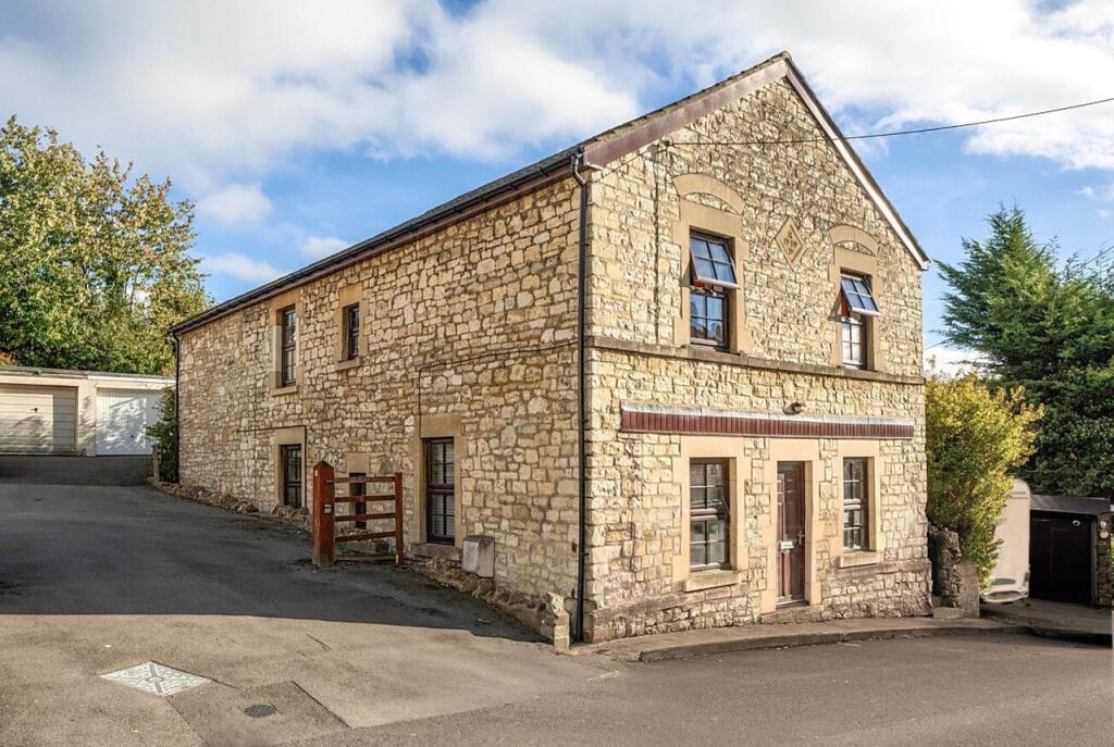 3-bed detached on Fosseway, Clandown, Radstock, BA3, £440,000