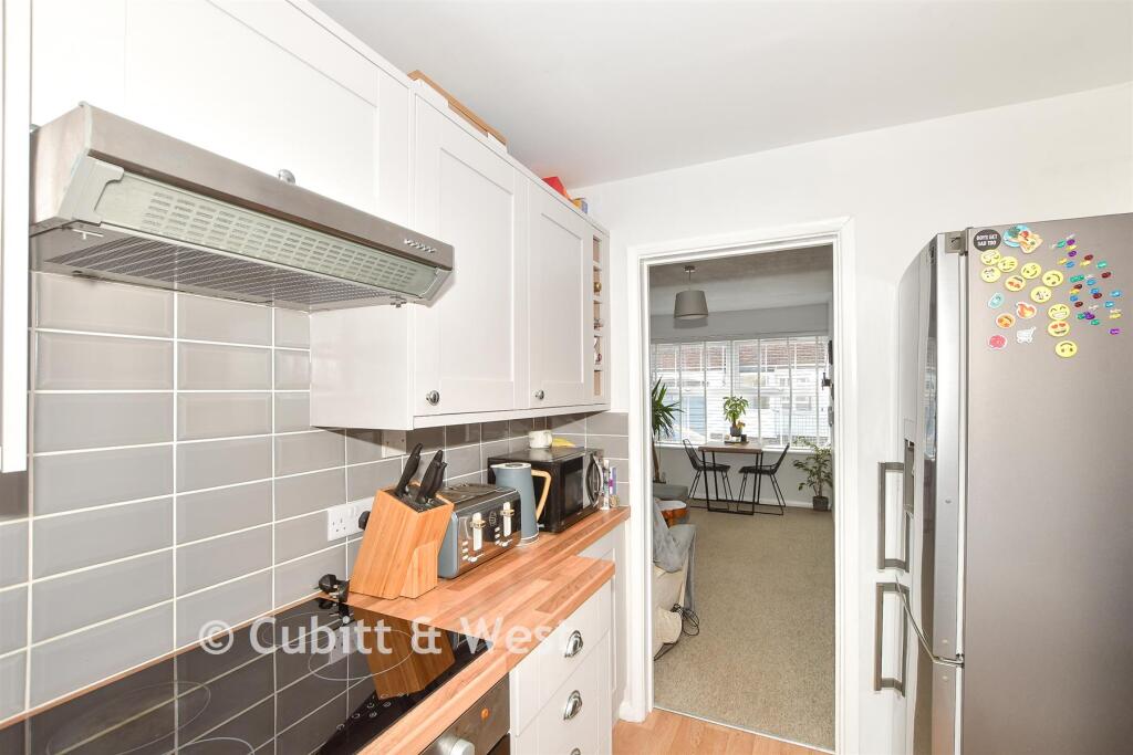 Apartment in Horsham, New Town - View 5