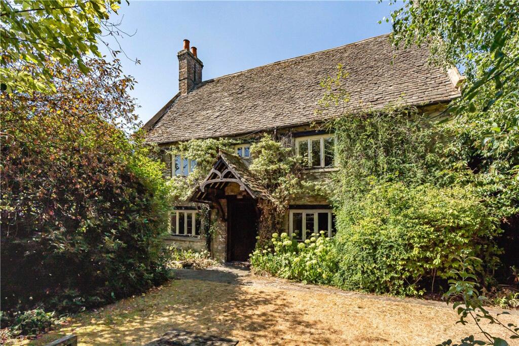 Main image of property: Cassington Road, Yarnton, Kidlington, Oxfordshire, OX5