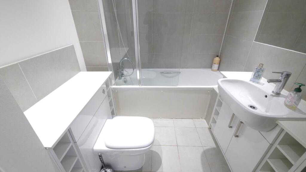 Additional image 3 of Town Centre, Hatfield