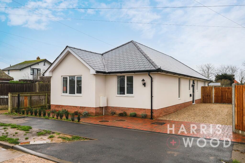 3-bed detached on Hereford Court, Holland-On-Sea, Clacton-On-Sea, Essex, CO15, £350,000