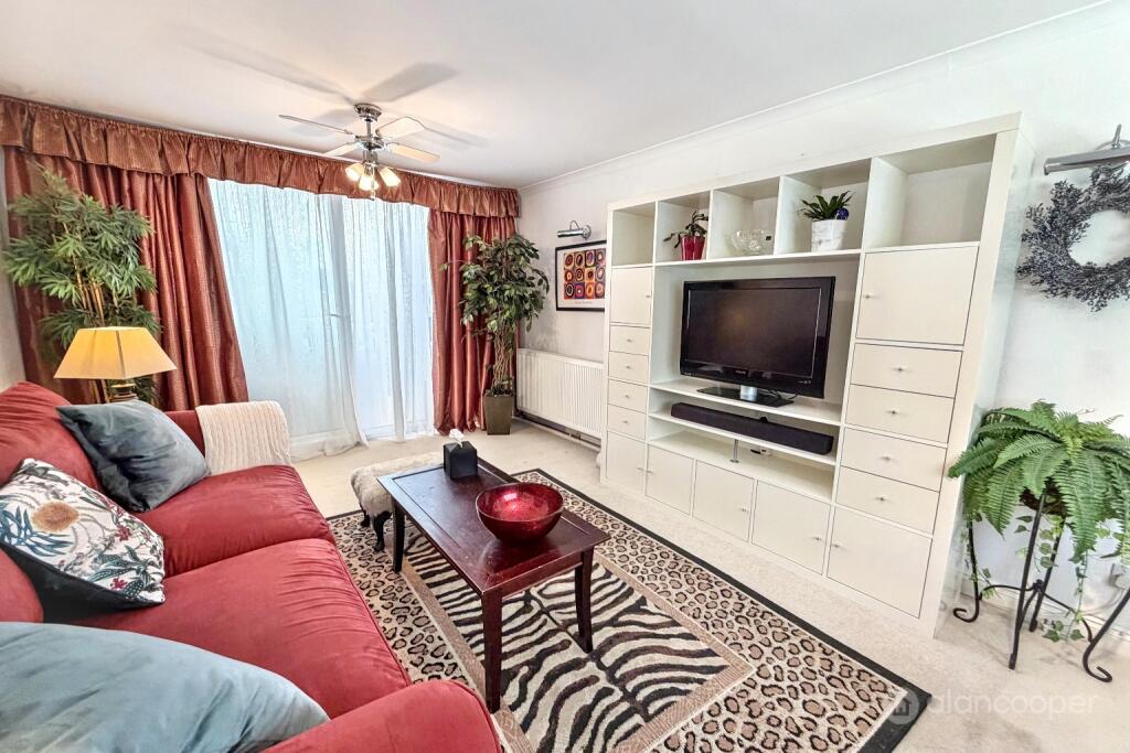 House in Nuneaton and Bedworth, Warwickshire - View 2