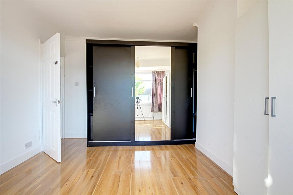 House in Enfield - View 5