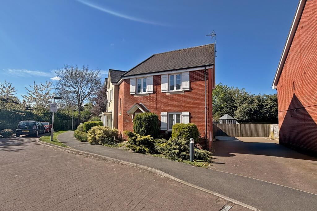 Main image of property: Milton Place, High Wycombe, HP13 7DN