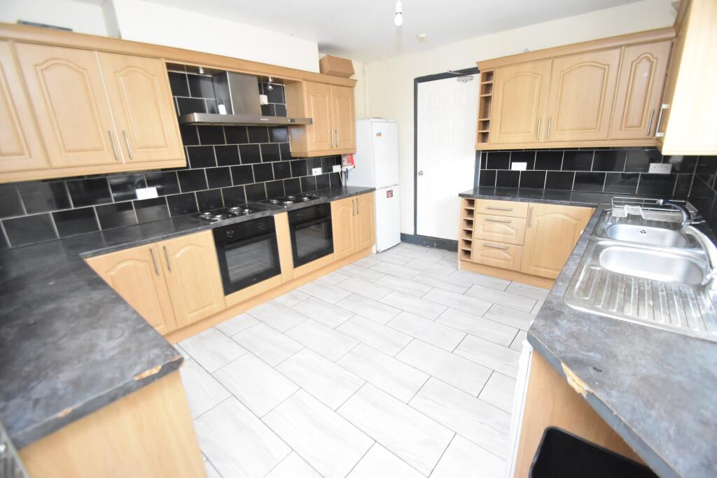 House in Cardiff, Maindy, Cathays - View 3