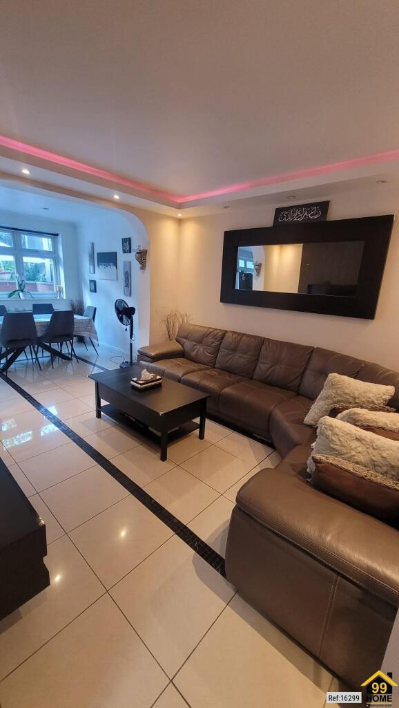 House in London - View 5