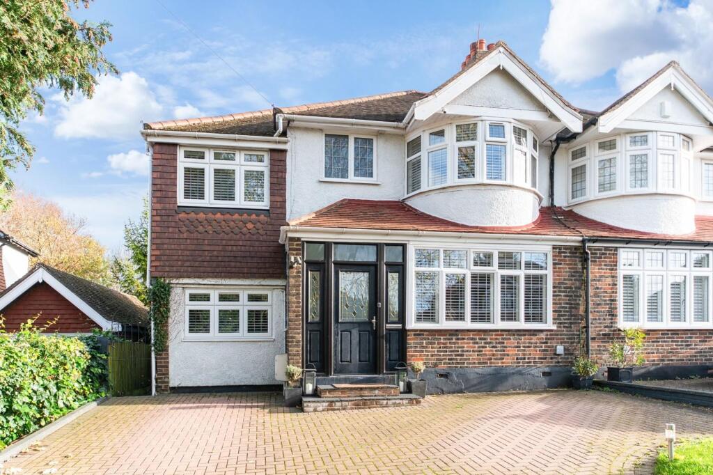 4-bed house on Commonfield Road, Banstead, SM7, £785,000