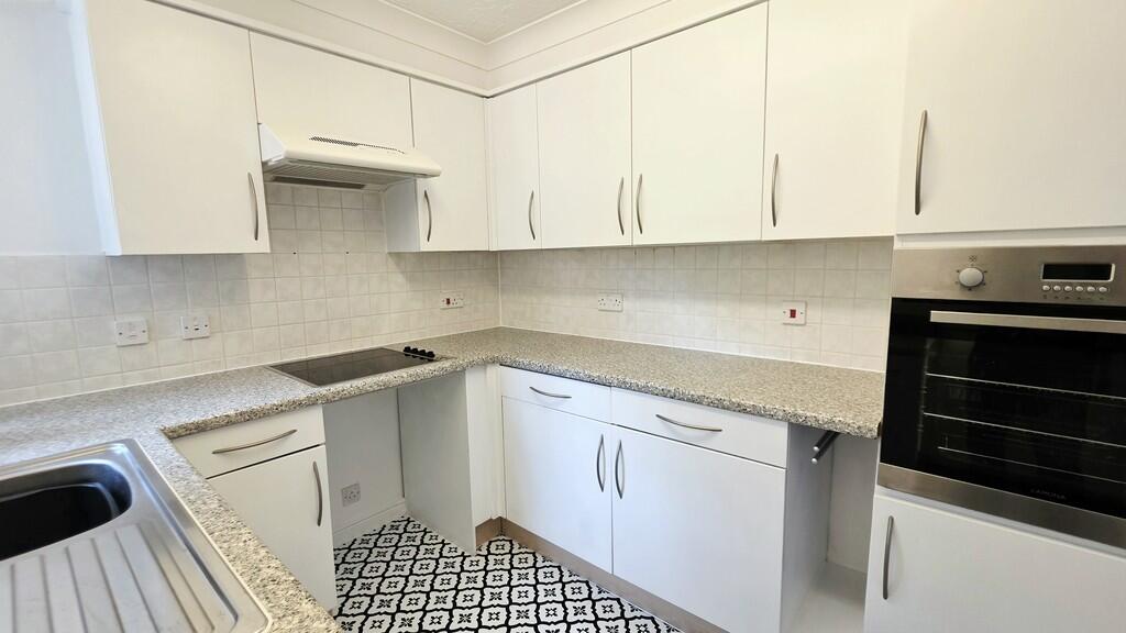 Apartment in Brackley, West Northamptonshire - More