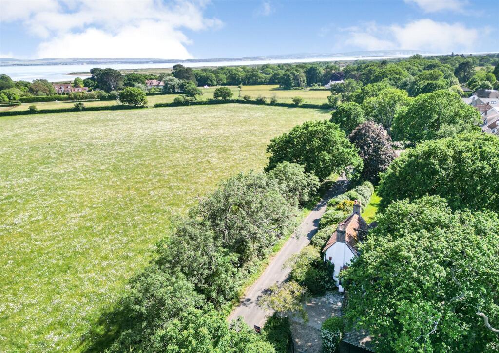 Viney Road, Lymington, Hampshire, SO41 photo 2