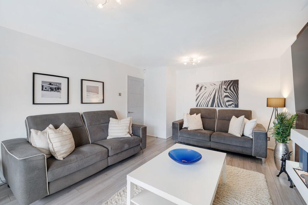 House in Wigan, Greater Manchester - More