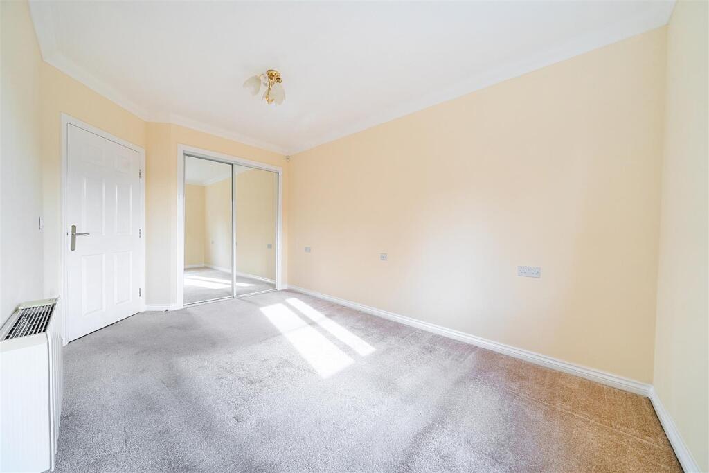 Apartment in Filton, Northville - More