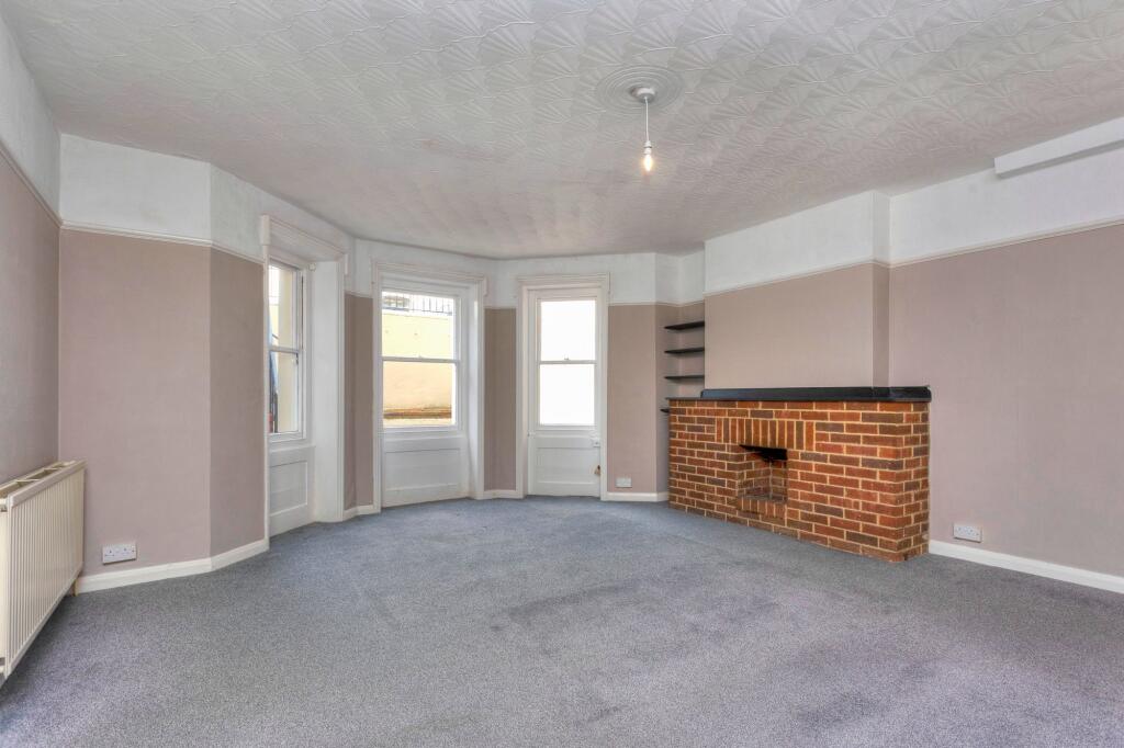 Apartment in Hove, Aldrington - View 2