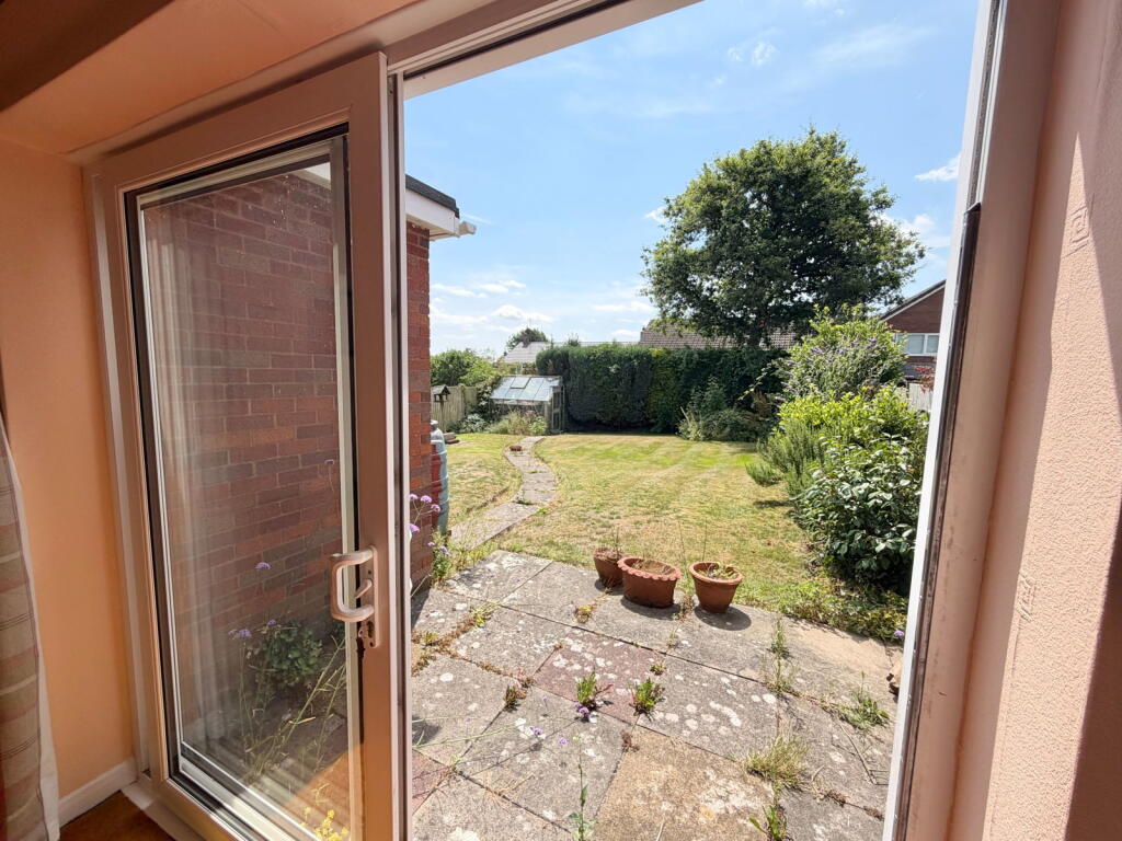 10, St Nicholas Way, Abbots Bromley. WS15 3EB photo 4