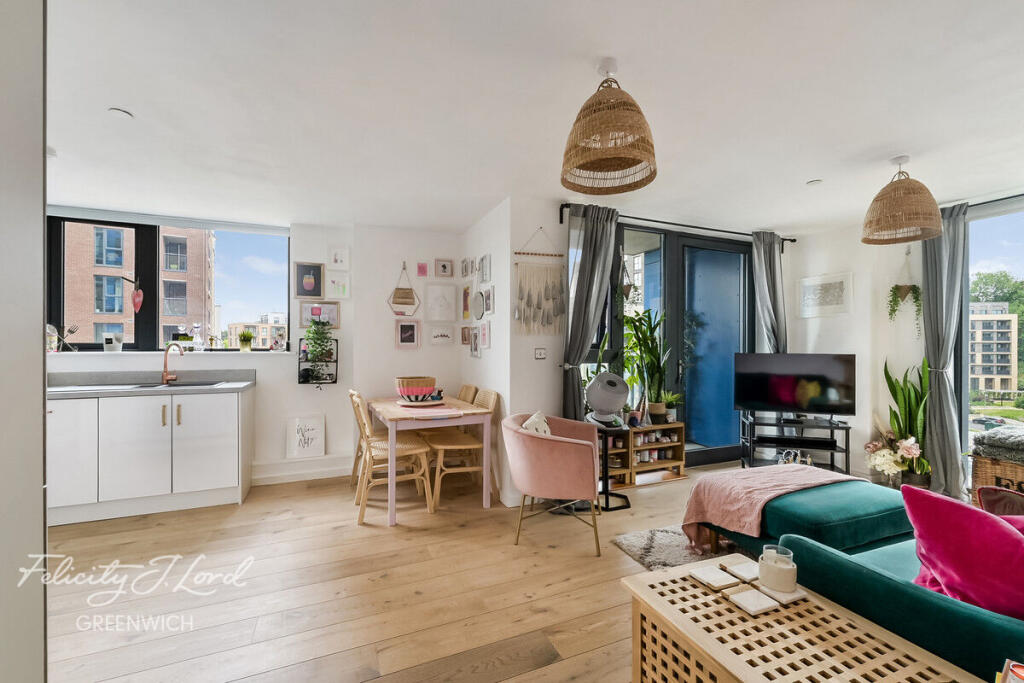 Apartment in London, Parkside SE10, Deptford - View 2