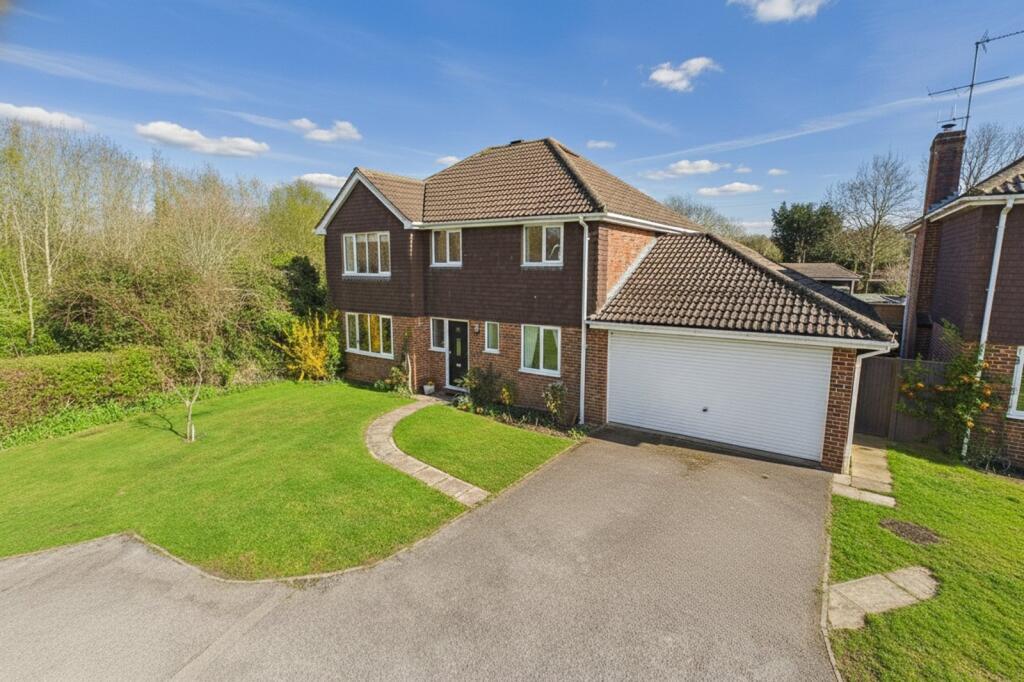 Main image of property: Mill Lane, Lower Earley, Reading, Berkshire, RG6