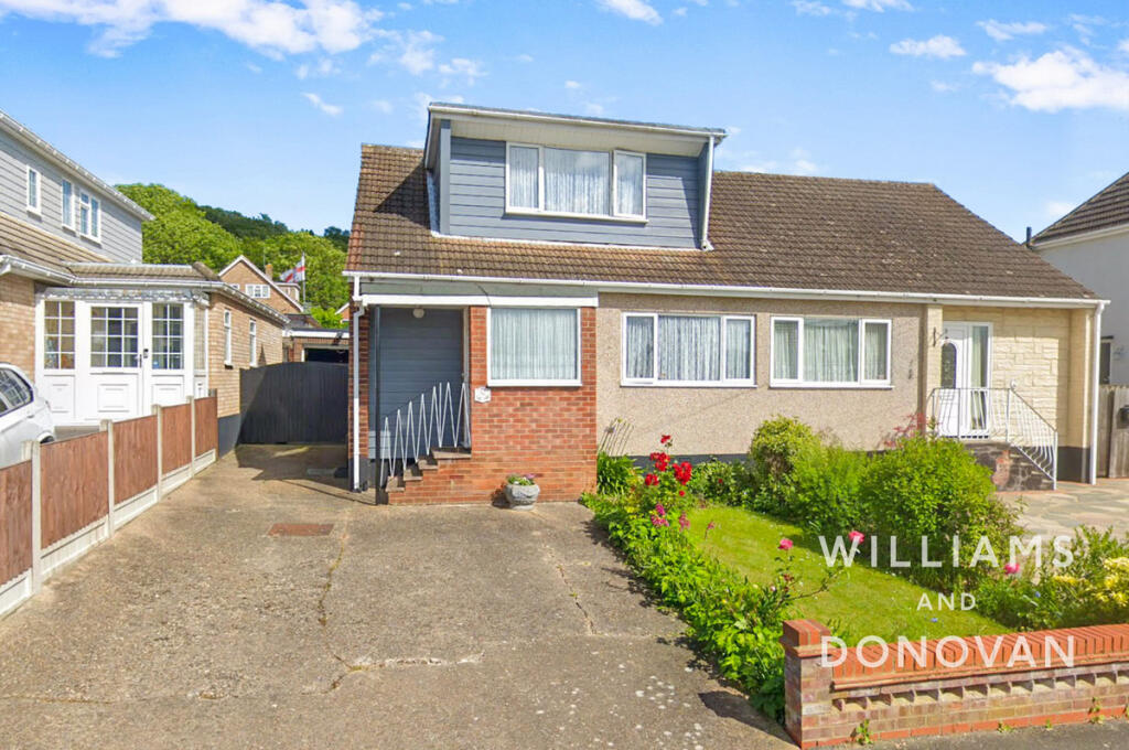 2-bed other on Stanley Road, Benfleet, £370,000