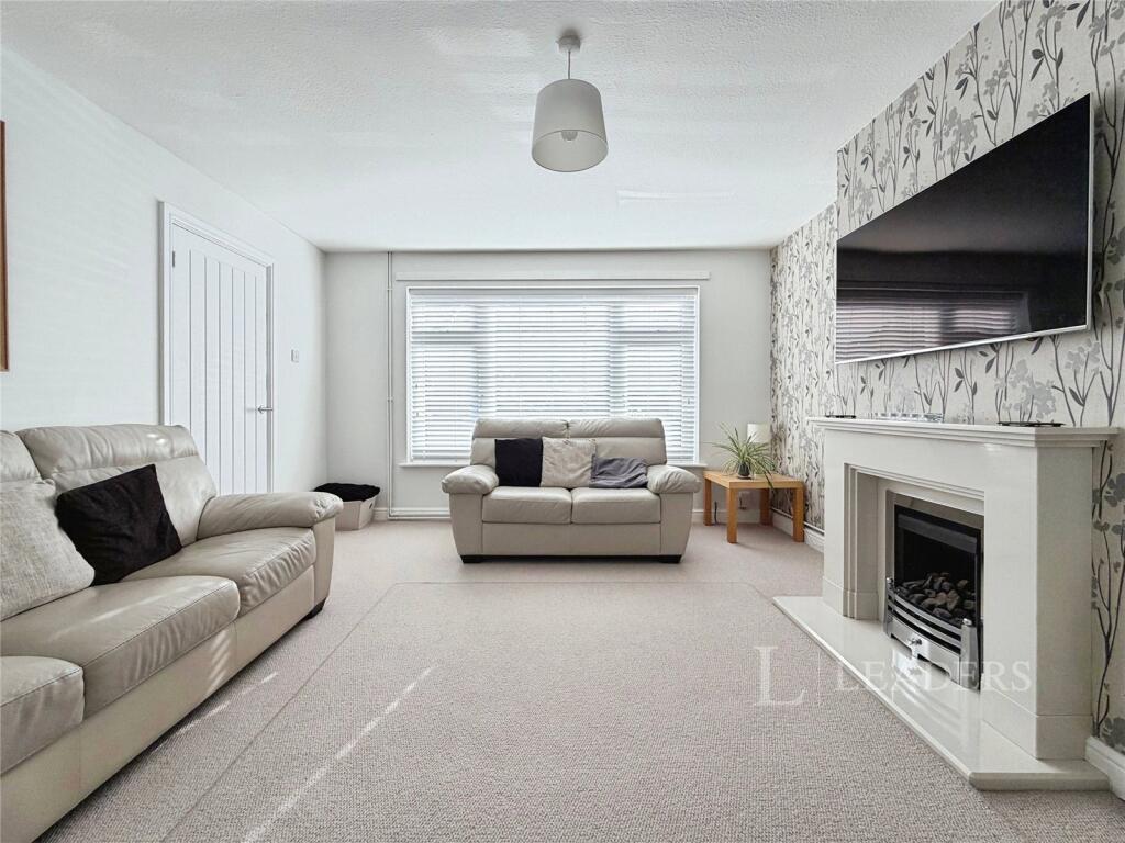 House in Bishop's Stortford, Hockerill - View 3