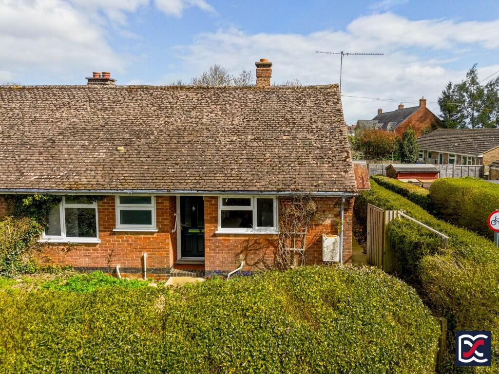 House in Wedon Lois, Weston and Weedon - View 5