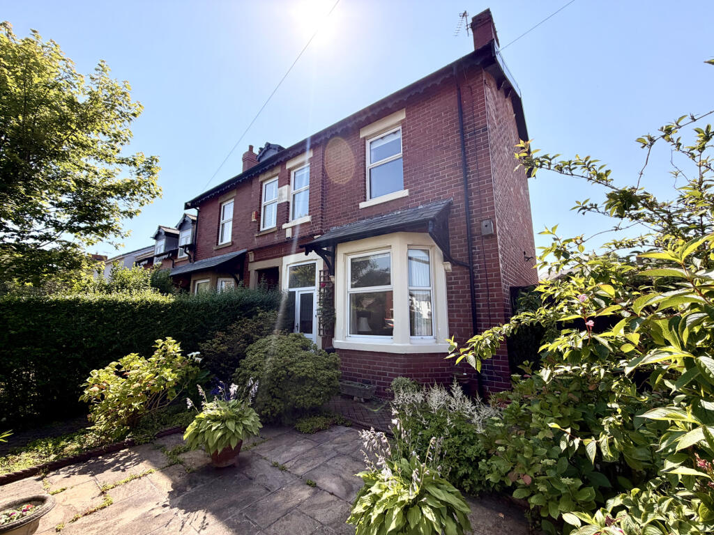 Main image of property: Lime Grove,  Thornton, FY5