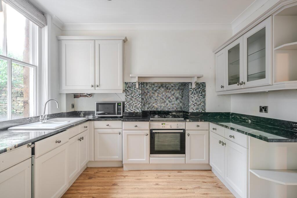 Kent Road, Harrogate, North Yorkshire, HG1 photo 3