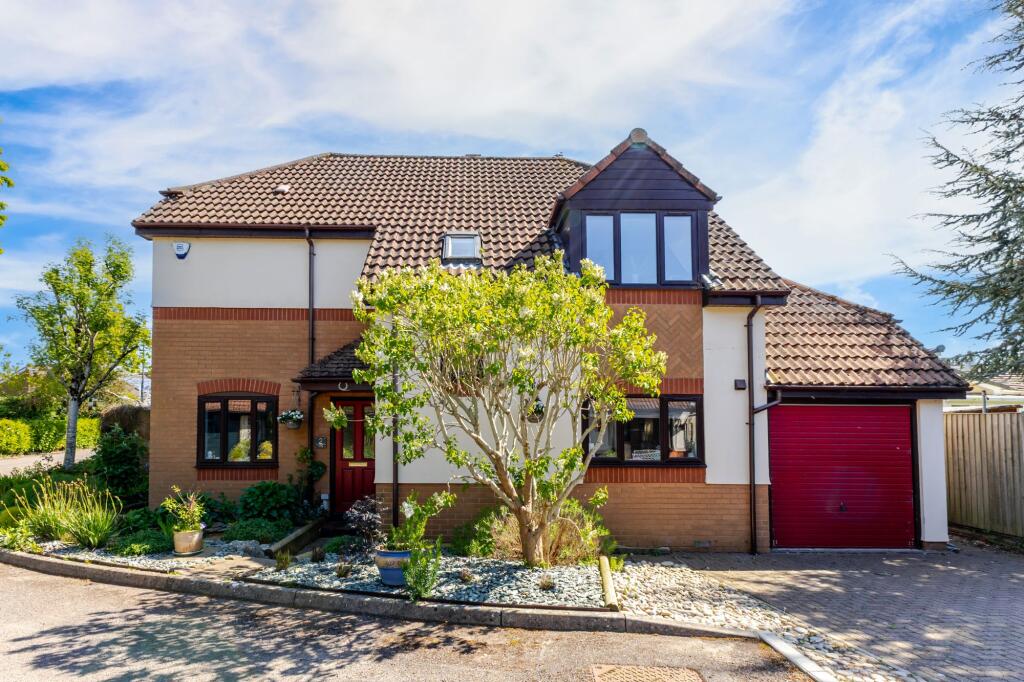 Main image of property: Russett Grove, Nailsea, BS48