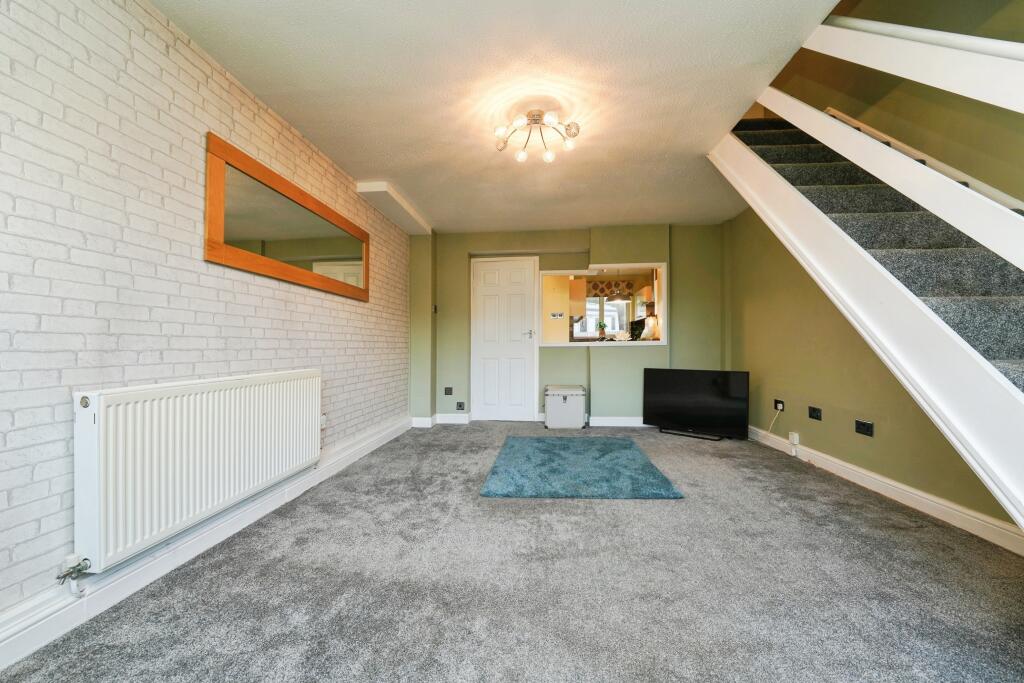 Redwood Court, Tewkesbury, GL20 photo 4