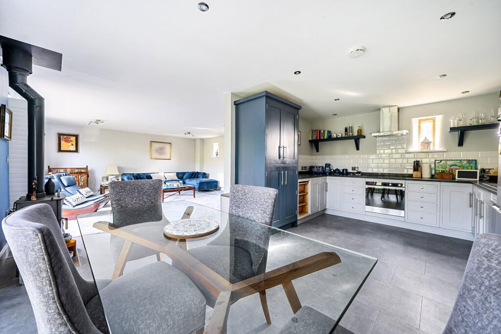 Martinsley Lodge, Uppingham Road, Preston photo 3