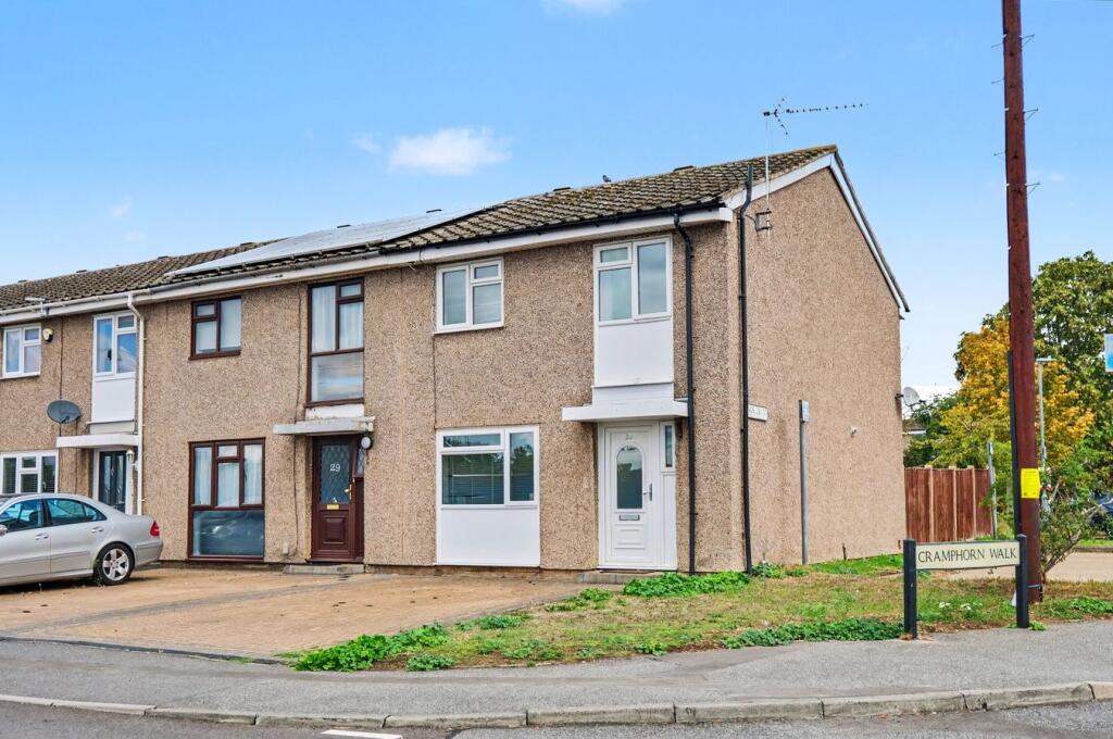 3-bed terraced on Cramphorn Walk, Chelmsford, CM1, £350,000