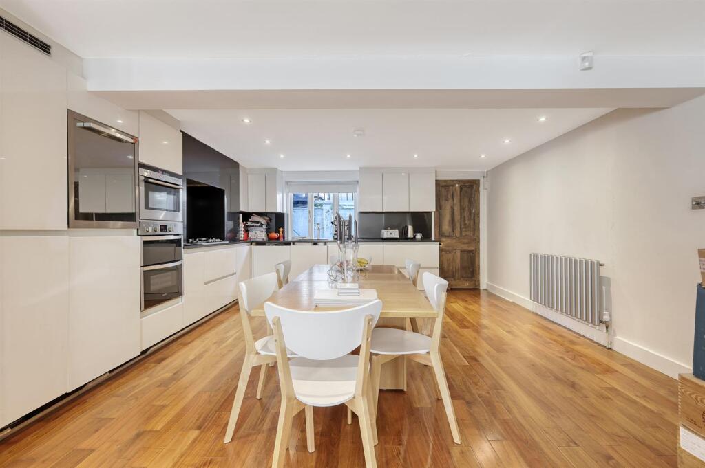 House in London - More