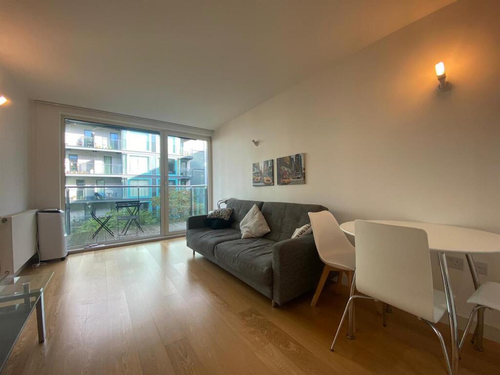 Apartment in London, Hayes - View 4