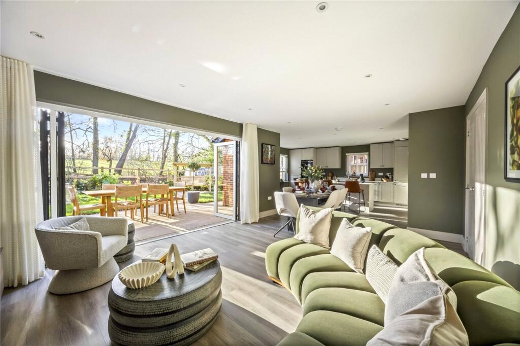 House in Chiddingfold - View 4