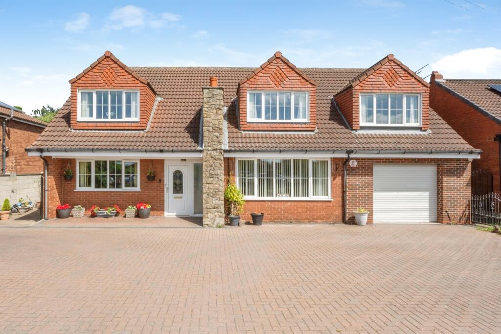 Main image of property: West Street, Thorne, DONCASTER