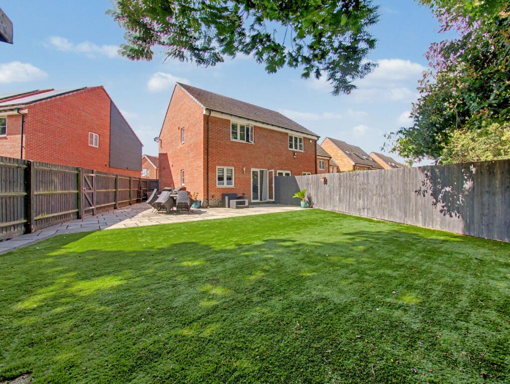 House in Southend-on-Sea - View 4