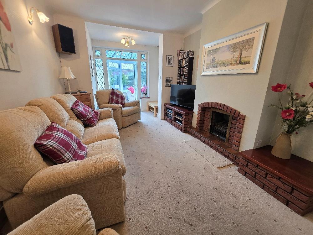 House in Stockport, Heald Green - View 3