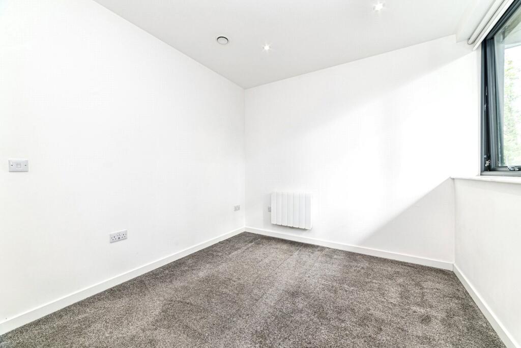 Apartment in Basingstoke, Winklebury - More