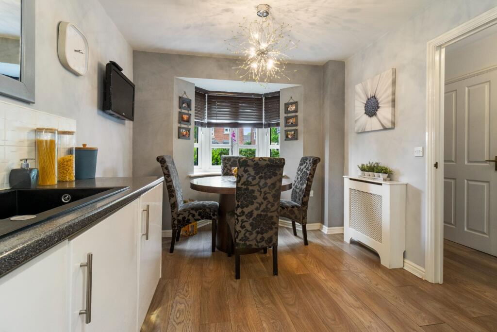 Hill View Road, Malvern, Worcestershire, WR14 1FJ photo 2