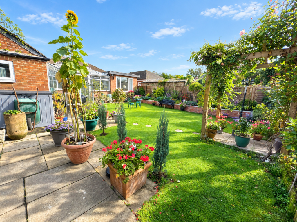 2-bed detached on Evesham Road, Cheadle, £400,000