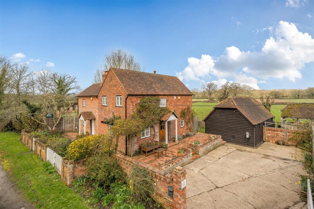 Main image of property: Farley Hill, Berkshire, RG7 1UY