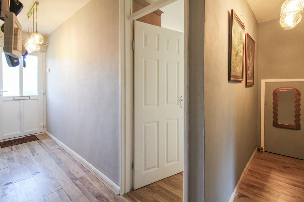 Apartment in Rushmoor, Hampshire - More