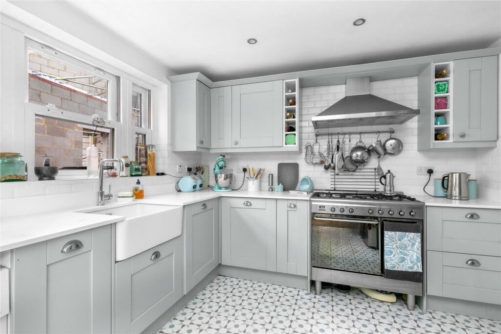 House in Slough, Sunninghill and Ascot - View 3