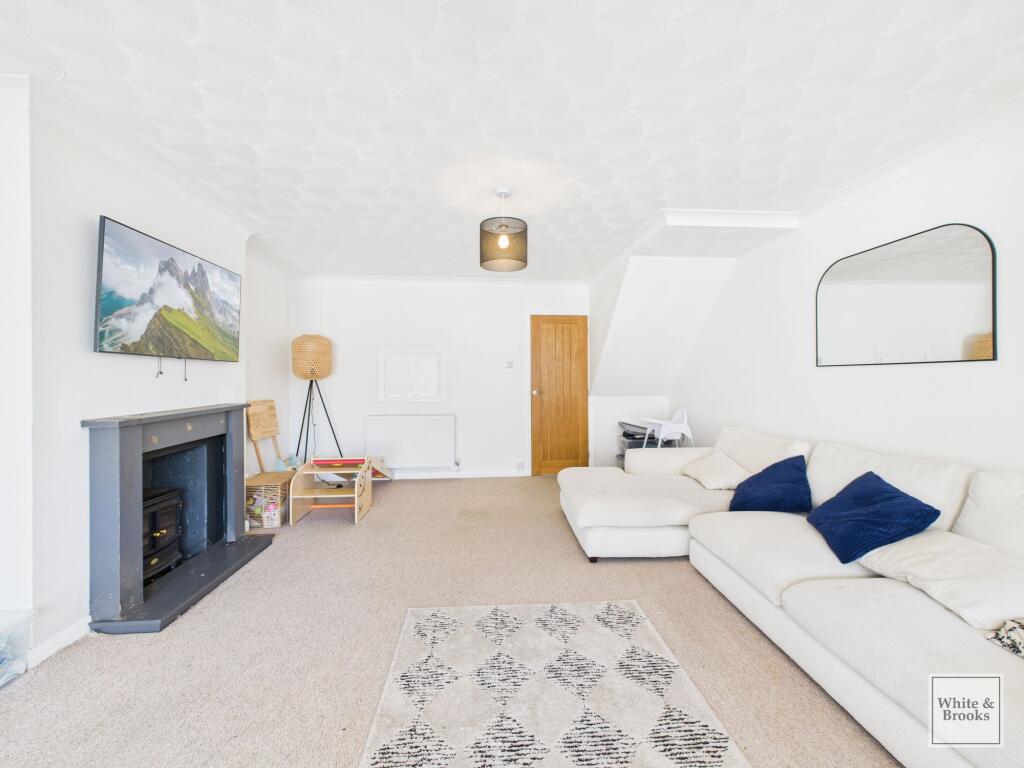 House in Chichester, East Wittering - More