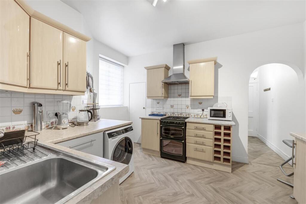 Apartment in London - View 3