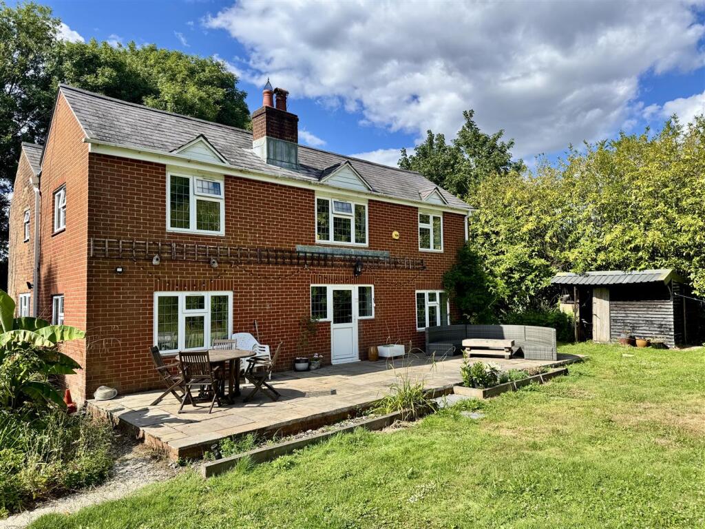 Main image of property: Main Road, Dibden, Southampton