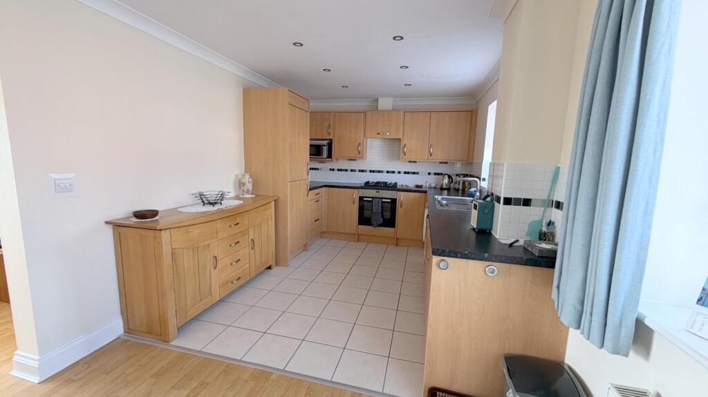 Apartment in Brighton - View 5
